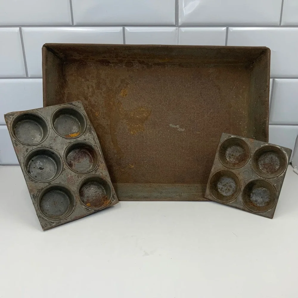Vintage Unbranded Rustic Baking Pan Muffin Tin Set Metal 3 Pieces